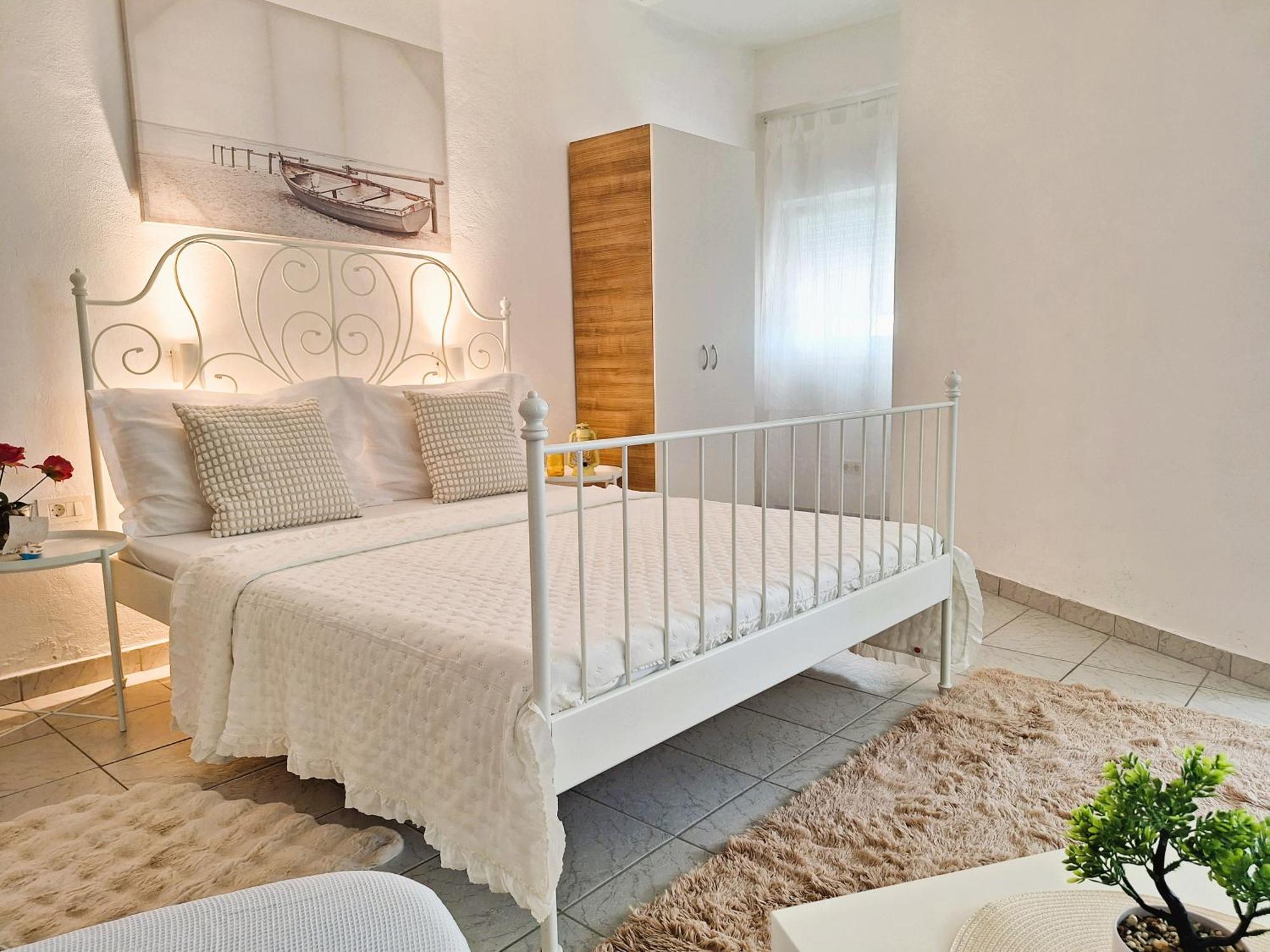 Apartmani Stine Donji Okrug  Exteriör bild